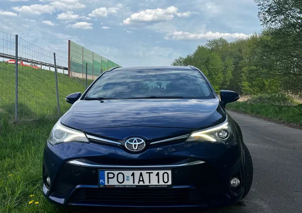 toyota dolnośląskie Toyota Avensis cena 48700 przebieg: 198300, rok produkcji 2016 z Warszawa